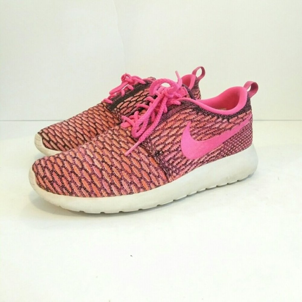 NIKE ROSHE ONE FLYKNIT US 8.5 hot pink sneakers women's 8.5